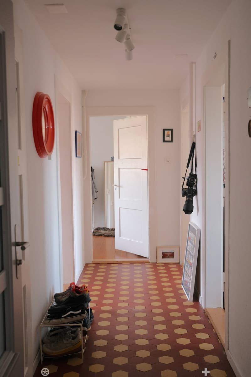 Stilvolle möblierte 3-Zi Altbauwohnung mit Balkon & Homeoffice (JuliSept) (6)