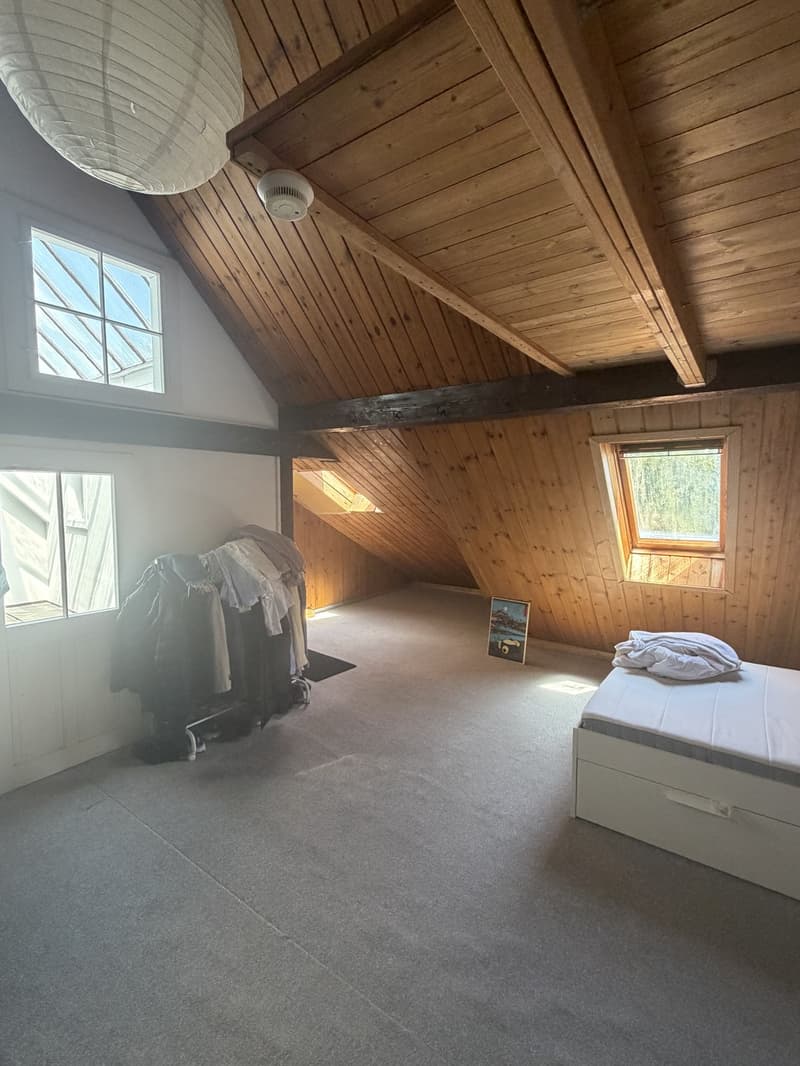 Room in Le Chateau available! (5)