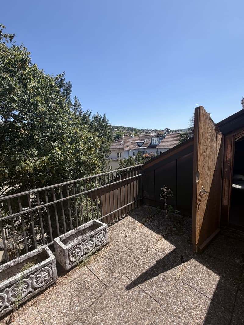 Room in Le Chateau available! (6)