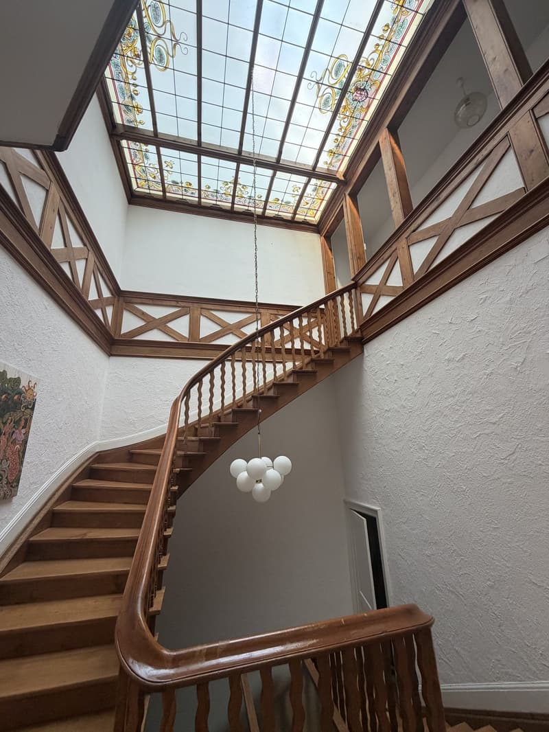 Room in Le Chateau available! (2)
