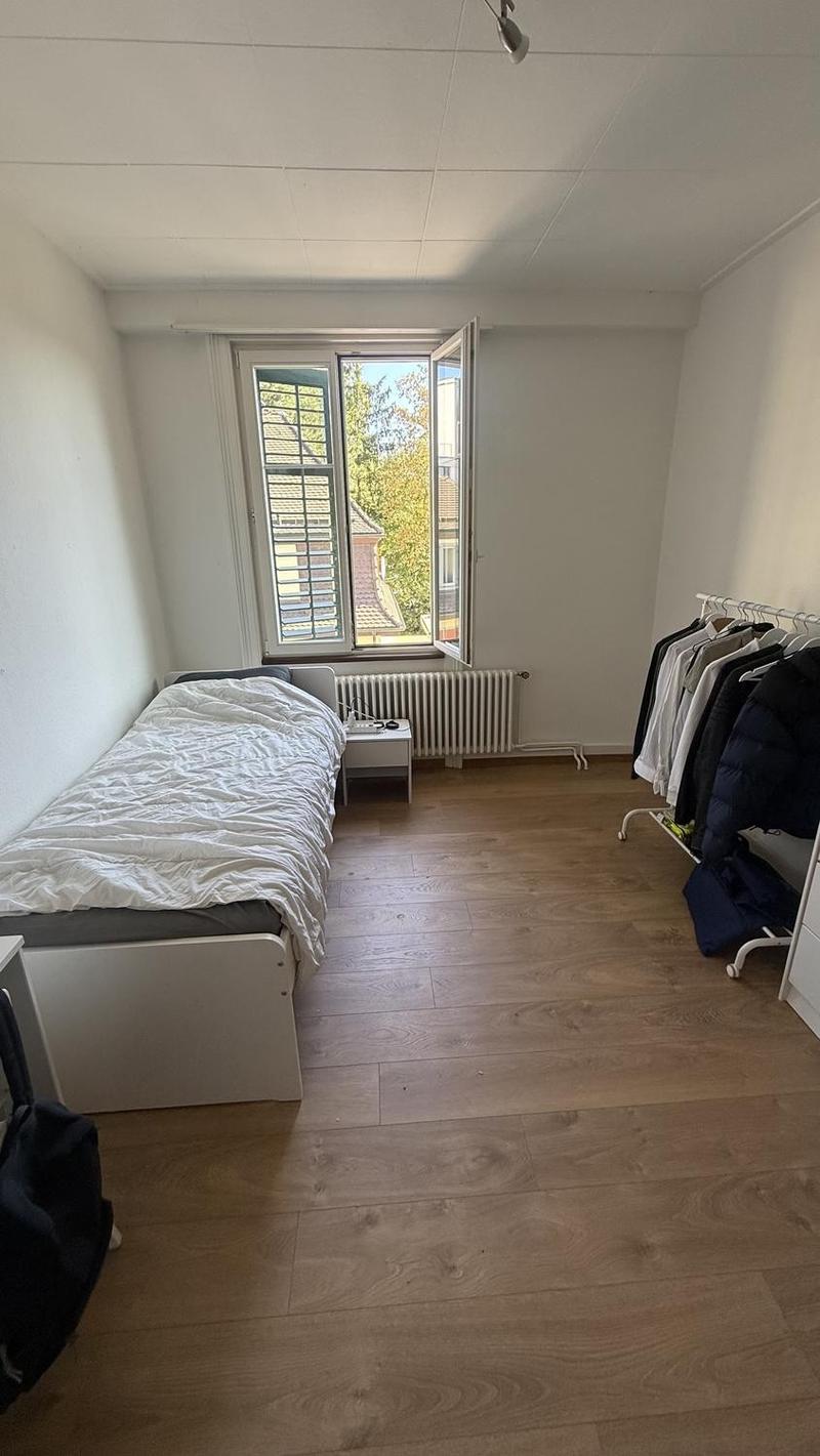 Helles möbliertes Zimmer 2 Min. vom Bahnhof Wohlen (3)