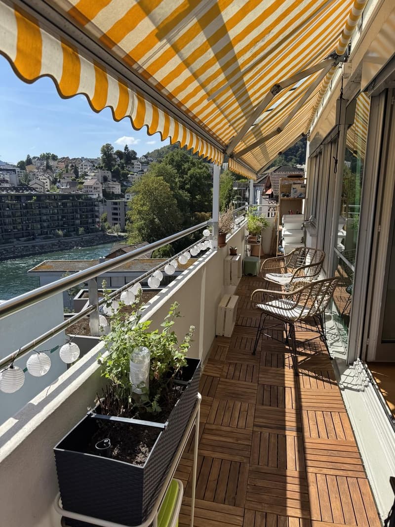 Helle 4.5-Zimmer-Wohnung mit Balkon und schöner Aussicht in Luzern (3)