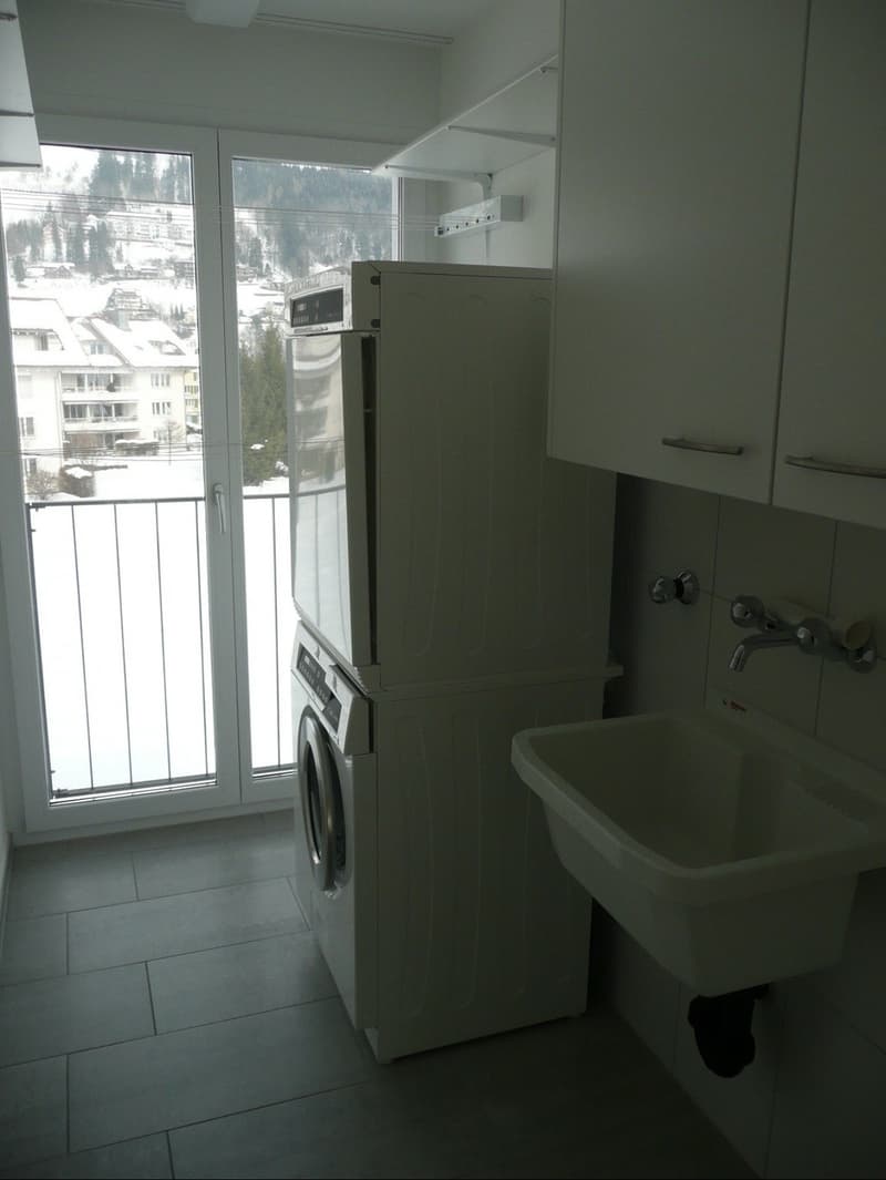 5 1/2 Zimmer Parterre-Wohnung (4)