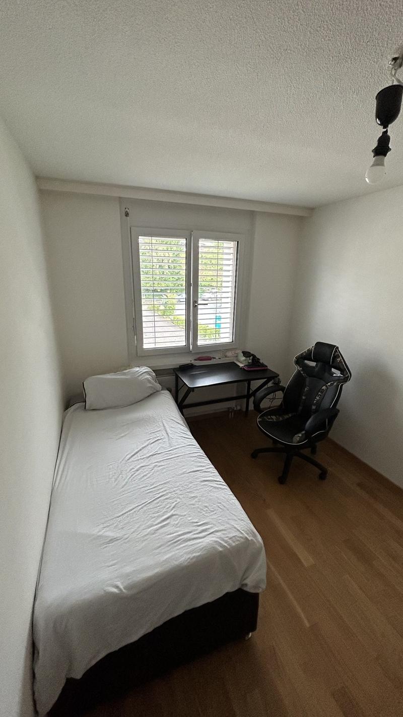 Zimmer zu vermieten  nur 25 Minuten von Zürich HB entfernt (2)