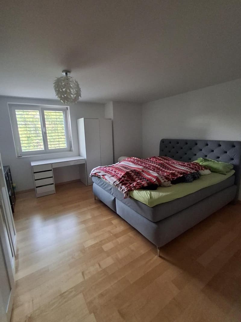 Helle 3,5-Zimmer-Wohnung mit zwei Balkonen und großem Wohnzimmer (5)