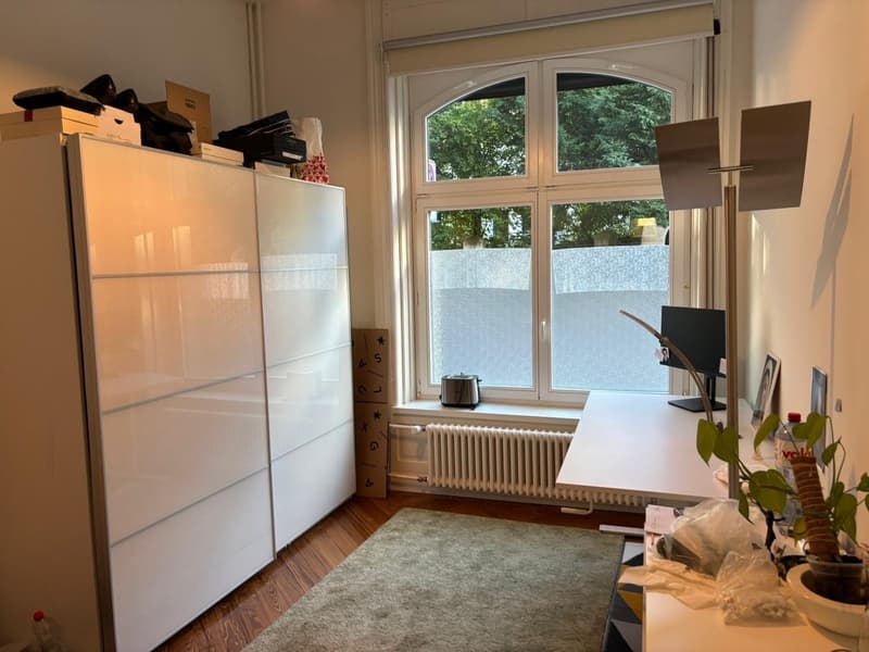 Renting studio/office close to HB (1)