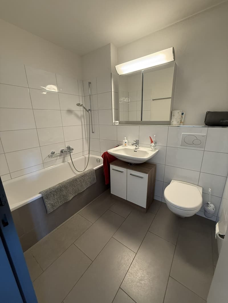 Badezimmer mit Badewanne