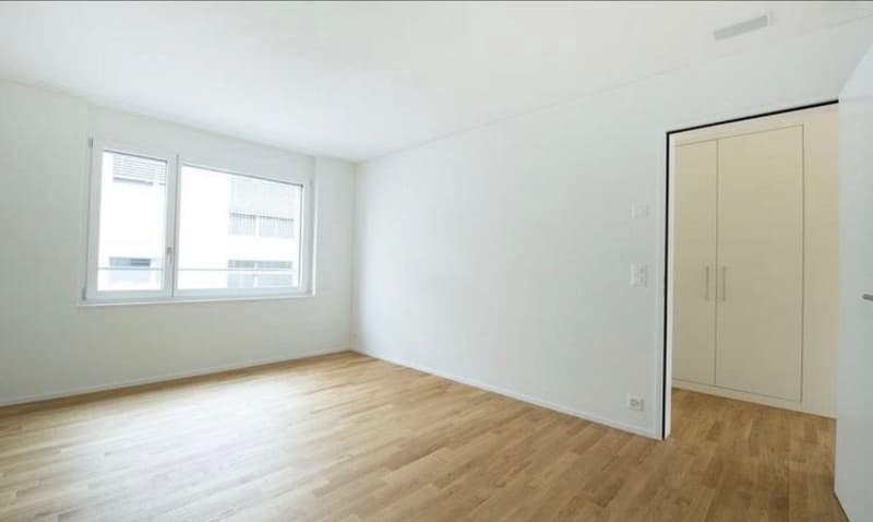 Schöne 2,5-Zimmer-Wohnung in Zürich-Affoltern ab September 2026 zu vermieten (3)
