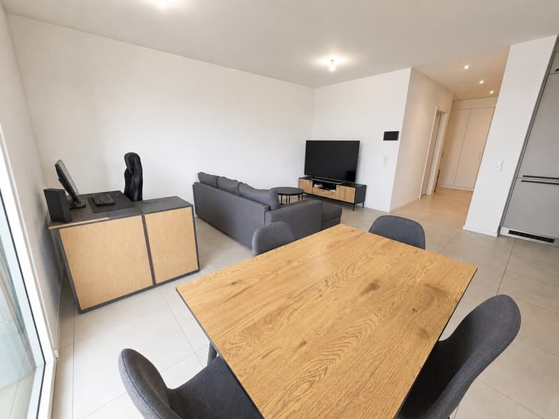 Appartement moderne de 2.5 pièces avec grand balcon à Marly (3)