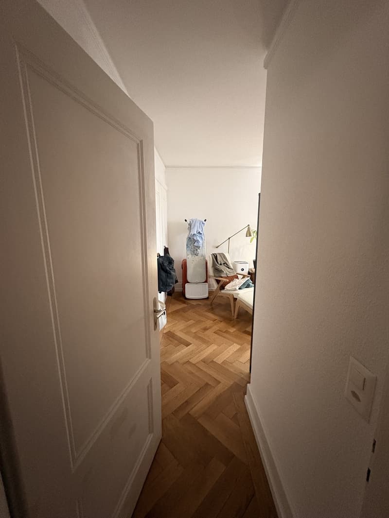 Room in a shared apartment at Kreuzplatz (2)