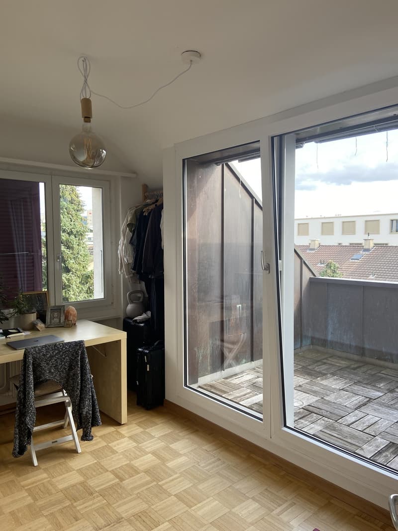 Zimmer mit Balkon