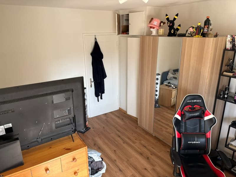 Helles WG-Zimmer mit Balkonzugang  unkomplizierte 3er-WG (6)