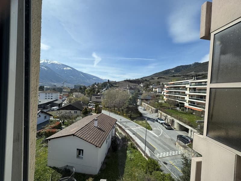 Bel appartement de 4 pièces 1/2 à Louer à Sierre (Valais) (2)
