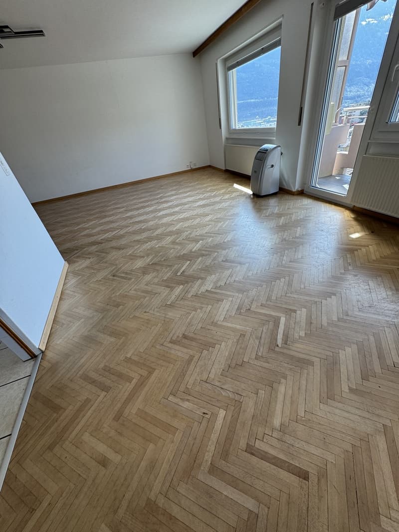 Bel appartement de 4 pièces 1/2 à Louer à Sierre (Valais) (4)