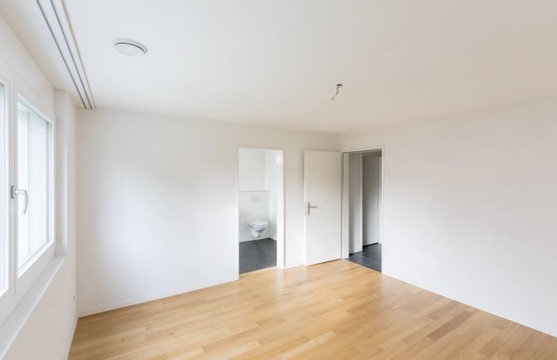 Top-Angebot in Oftringen: Helle 3.5-Zimmer-Wohnung mit Balkon 1. MONAT GRATIS! (6)