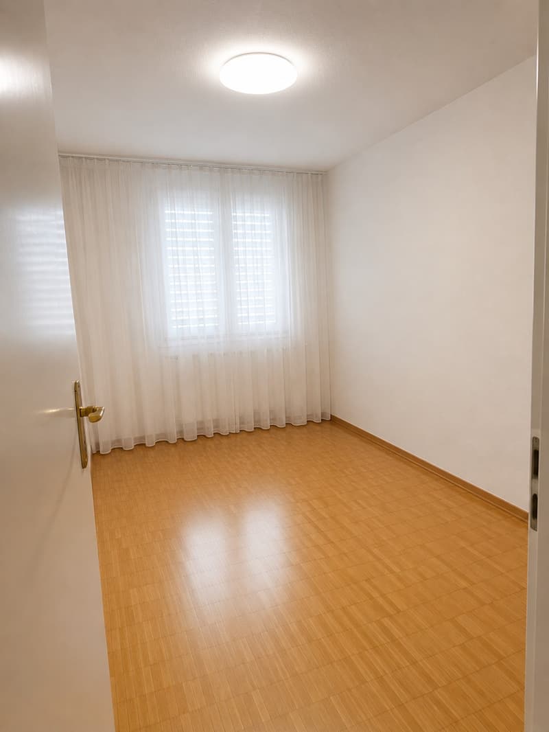 Nachmieter gesucht  grosszügige 5.5-Zimmer-Wohnung in Volketswil (4)