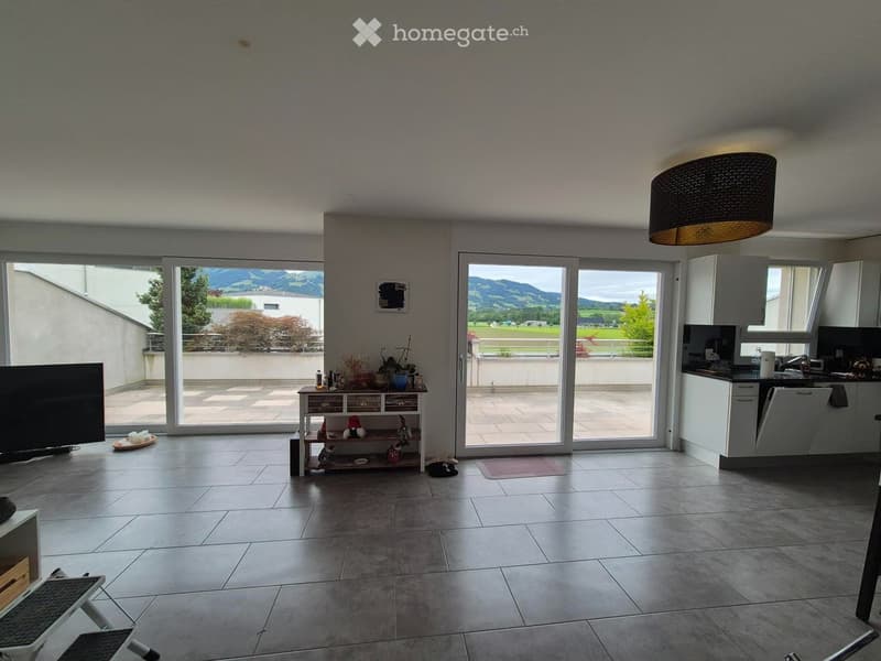 grand 3.5 pièces (110m2 + pièce bonus) - très grande terrasse et vue sur le Moléson (1)