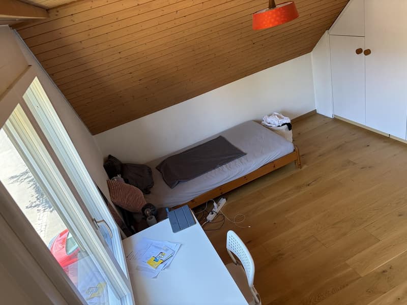 Helles WG-Zimmer in EFH mit Garten (2)
