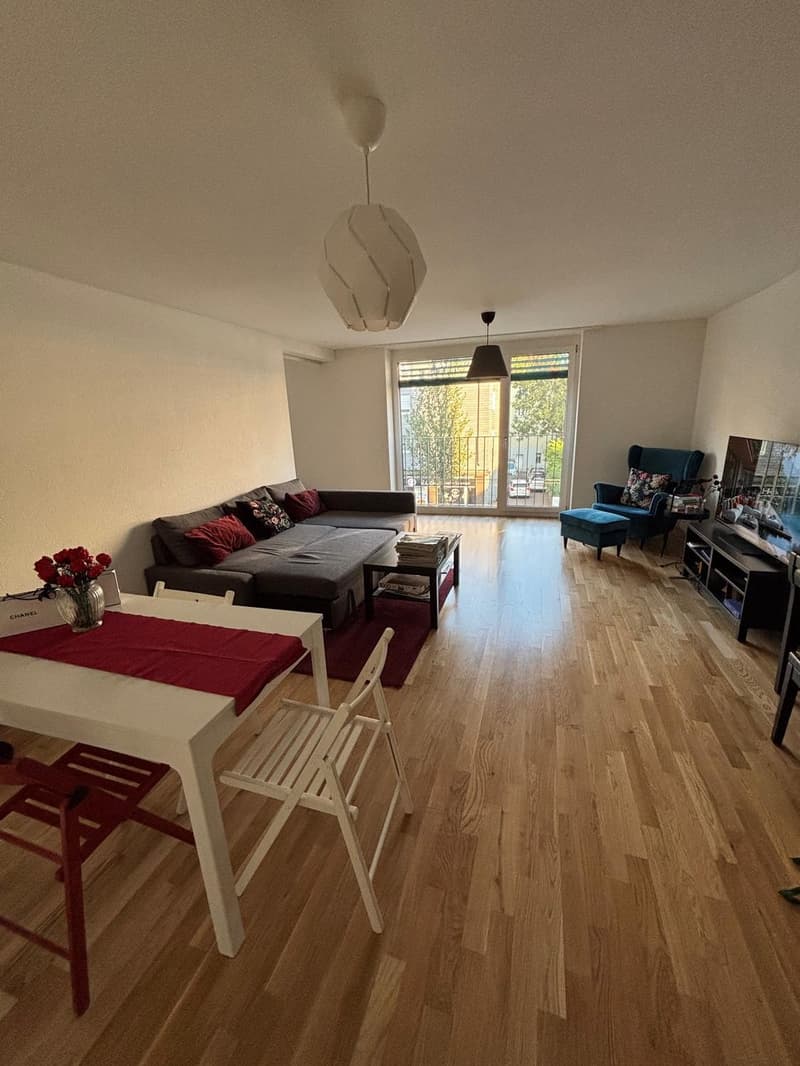 Helle & moderne 2.5-Zimmer-Wohnung in Seebach-Oerlikon 54 m² | Top-ÖV-Anbindung (1)