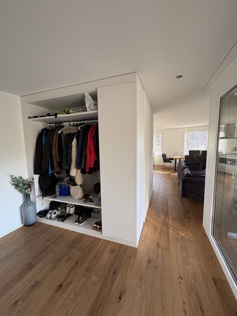 Wunderschöne 2.5 Zimmer Wohnung in zentraler Lage (5)