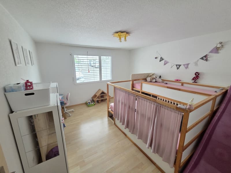 Gemütliche 4.5 Zimmer Wohnung in Hausen (3)