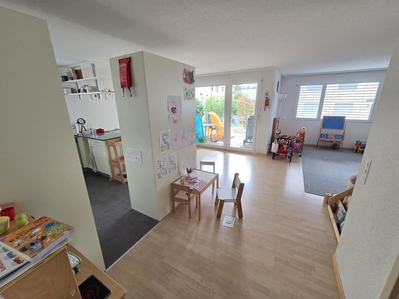 Gemütliche 4.5 Zimmer Wohnung in Hausen (1)