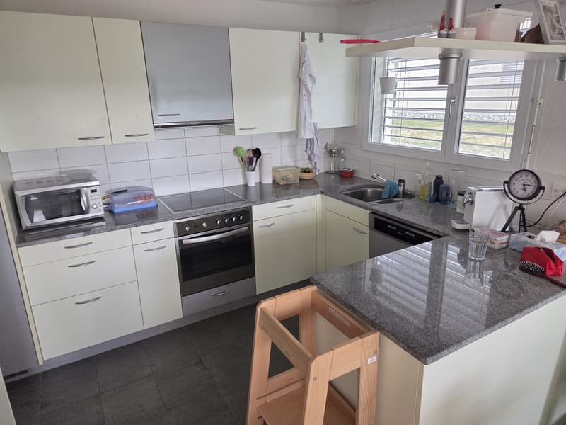 Gemütliche 4.5 Zimmer Wohnung in Hausen (6)