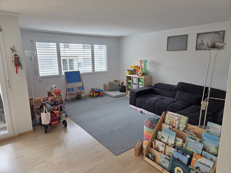 Gemütliche 4.5 Zimmer Wohnung in Hausen (5)