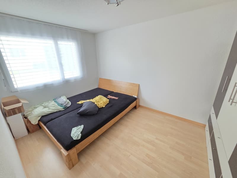 Gemütliche 4.5 Zimmer Wohnung in Hausen (2)