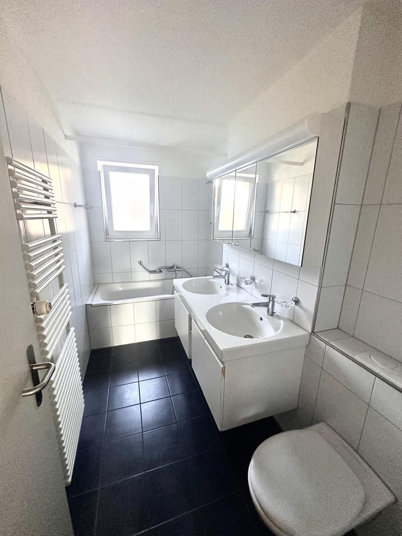 Helles WG-Zimmer in Chur ab 1. Oktober (5)