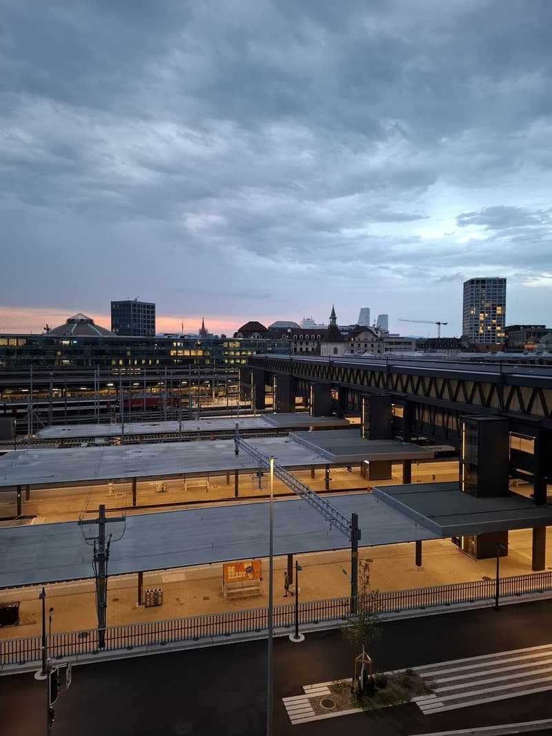 2.5 Zimmer Neubauwohnung beim Bahnhof SBB mit tollem Stadtausblick (5)
