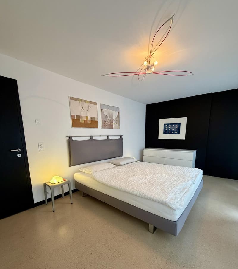 Central Elegant 2.5-Room Apartment on the 6th Floor with Panoramic Views (7)