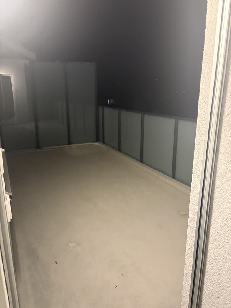 Neu saniertes WG Zimmer (7)