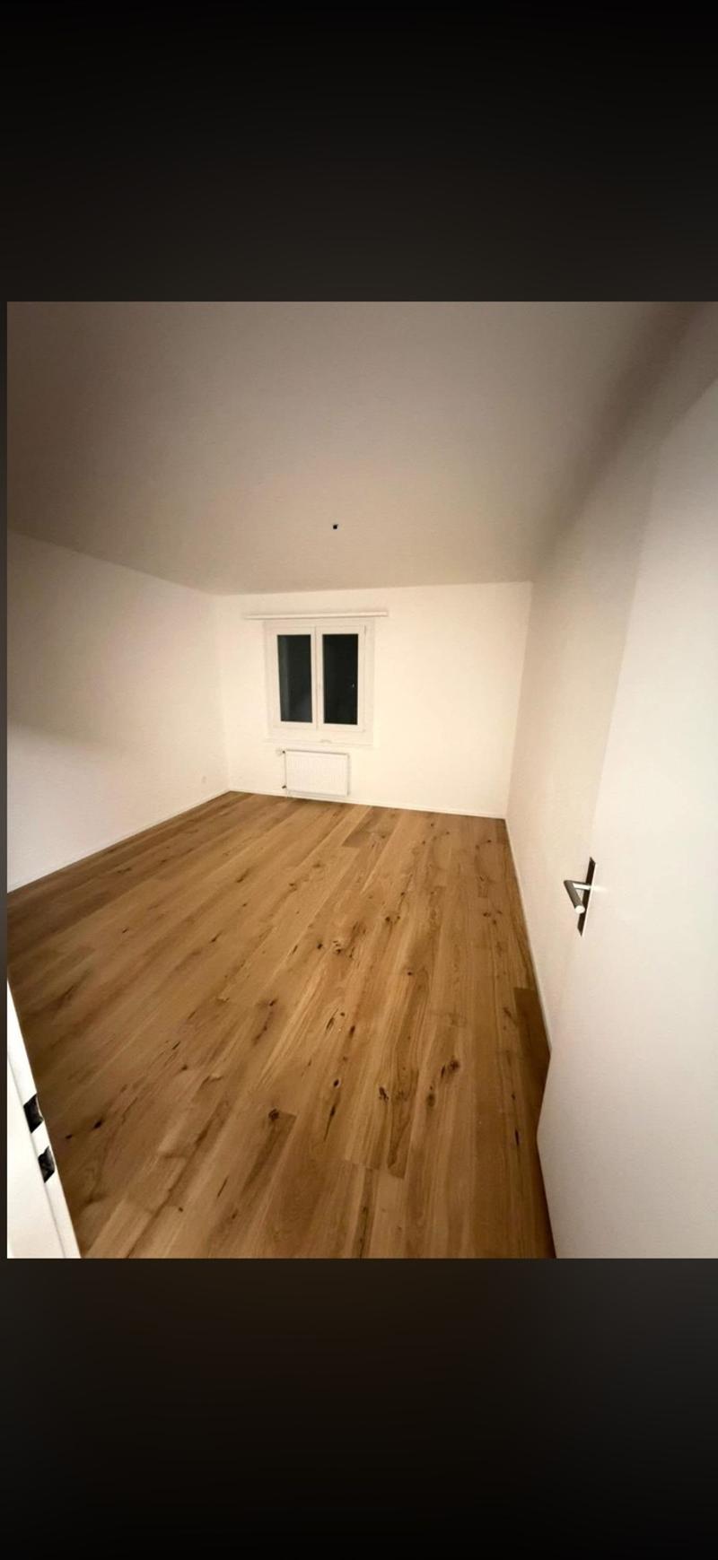 Neu saniertes WG Zimmer (5)