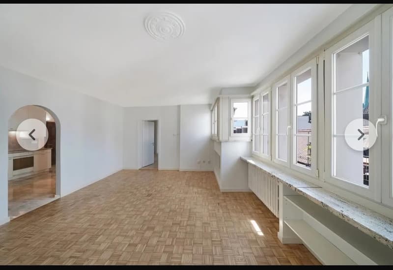 Grosszügige 2.5 Zimmerwohnung (7)