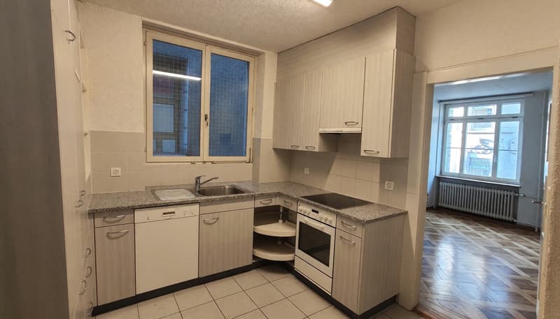 Grosszügige 4-Zimmer-Wohnung mitten in St. Gallen (befristet bis 31. Juli 2026) (4)
