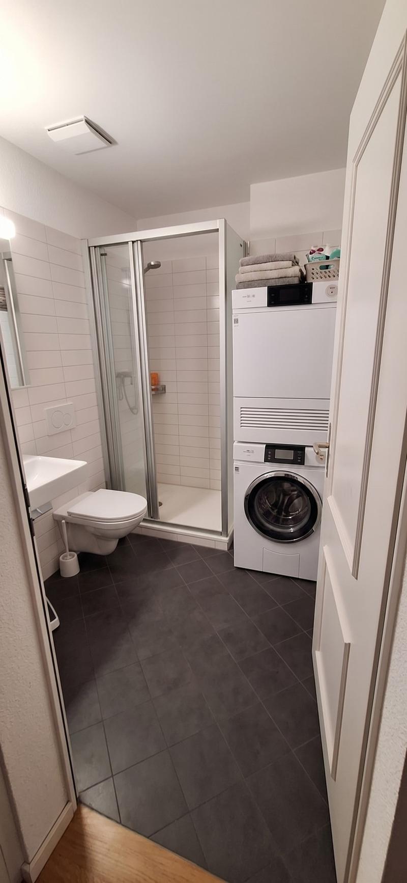 Room in a shared apartment at Kreuzplatz (9)