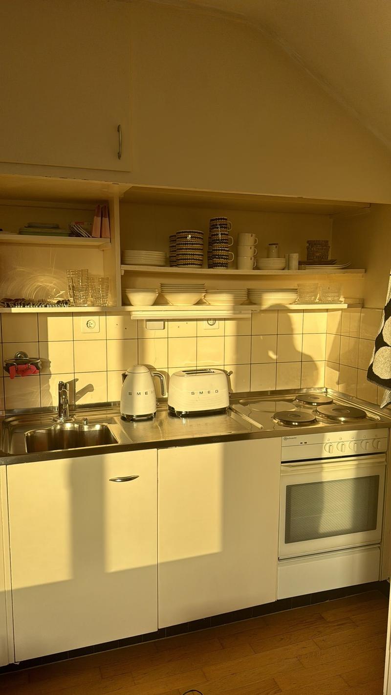 Studio Apartment (2)