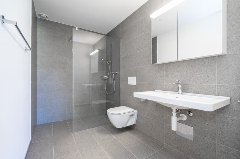 Helle 2.5-Zimmer-Wohnung mit Balkon und 83 m² nahe Bahnhof (5)