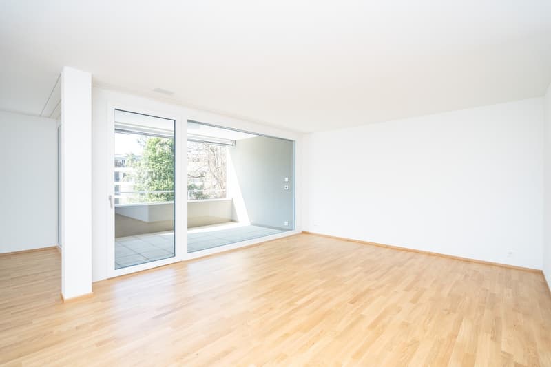 Helle 2.5-Zimmer-Wohnung mit Balkon und 83 m² nahe Bahnhof (4)