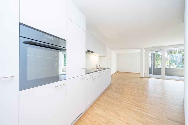Helle 2.5-Zimmer-Wohnung mit Balkon und 83 m² nahe Bahnhof (3)