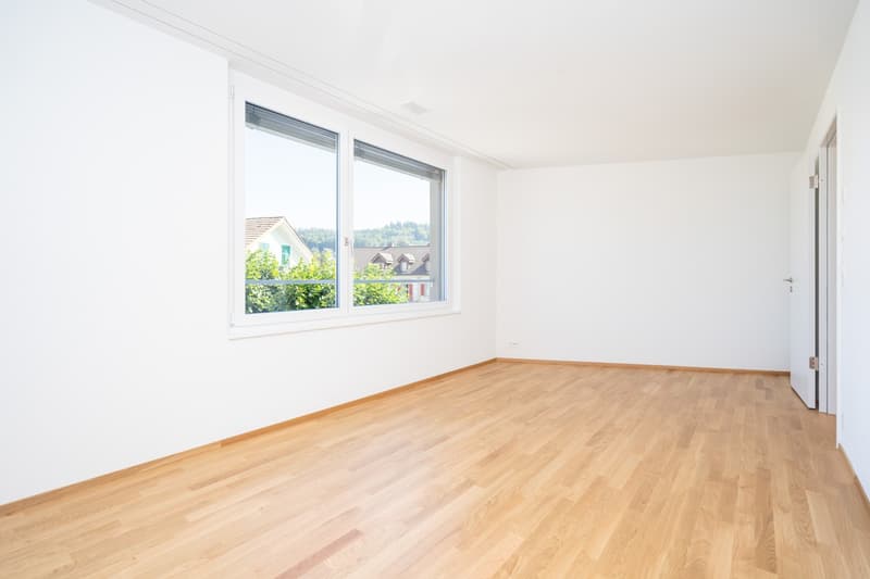 Helle 2.5-Zimmer-Wohnung mit Balkon und 83 m² nahe Bahnhof (1)