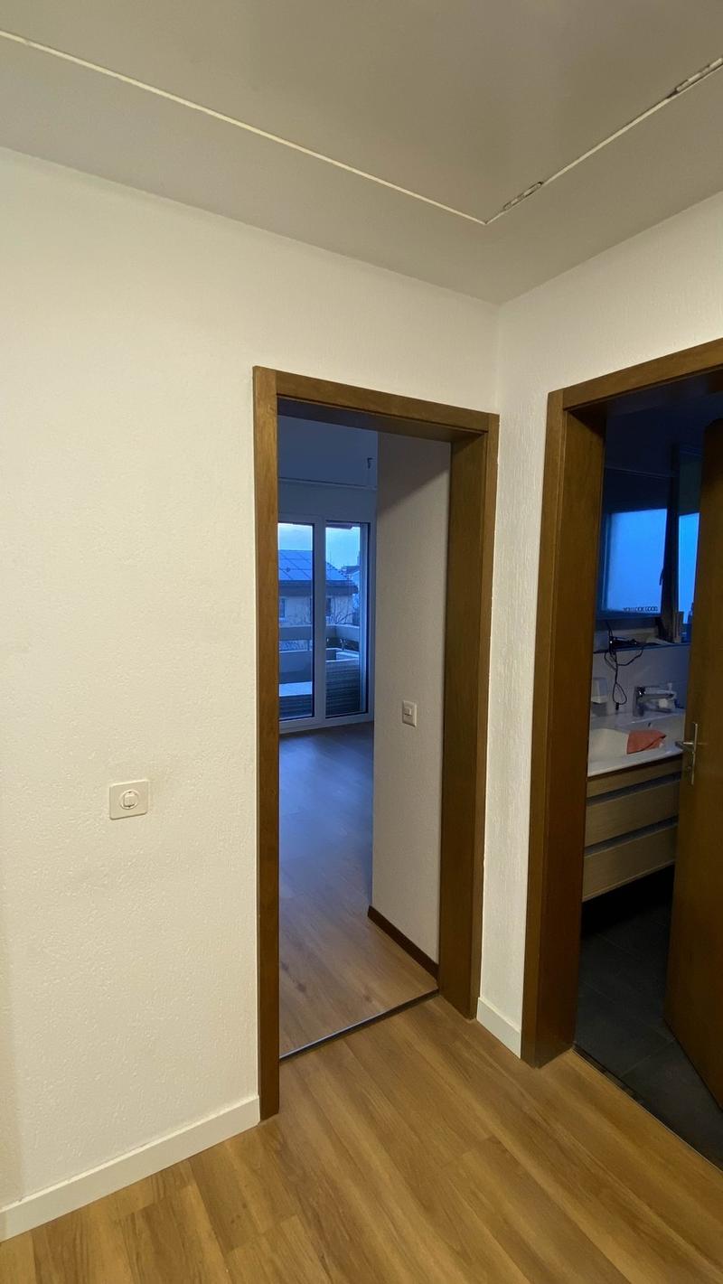WG-Zimmer mit Balkon (Abendsonne) in 5.5 Zi Haus, zentraler Lage. (2)