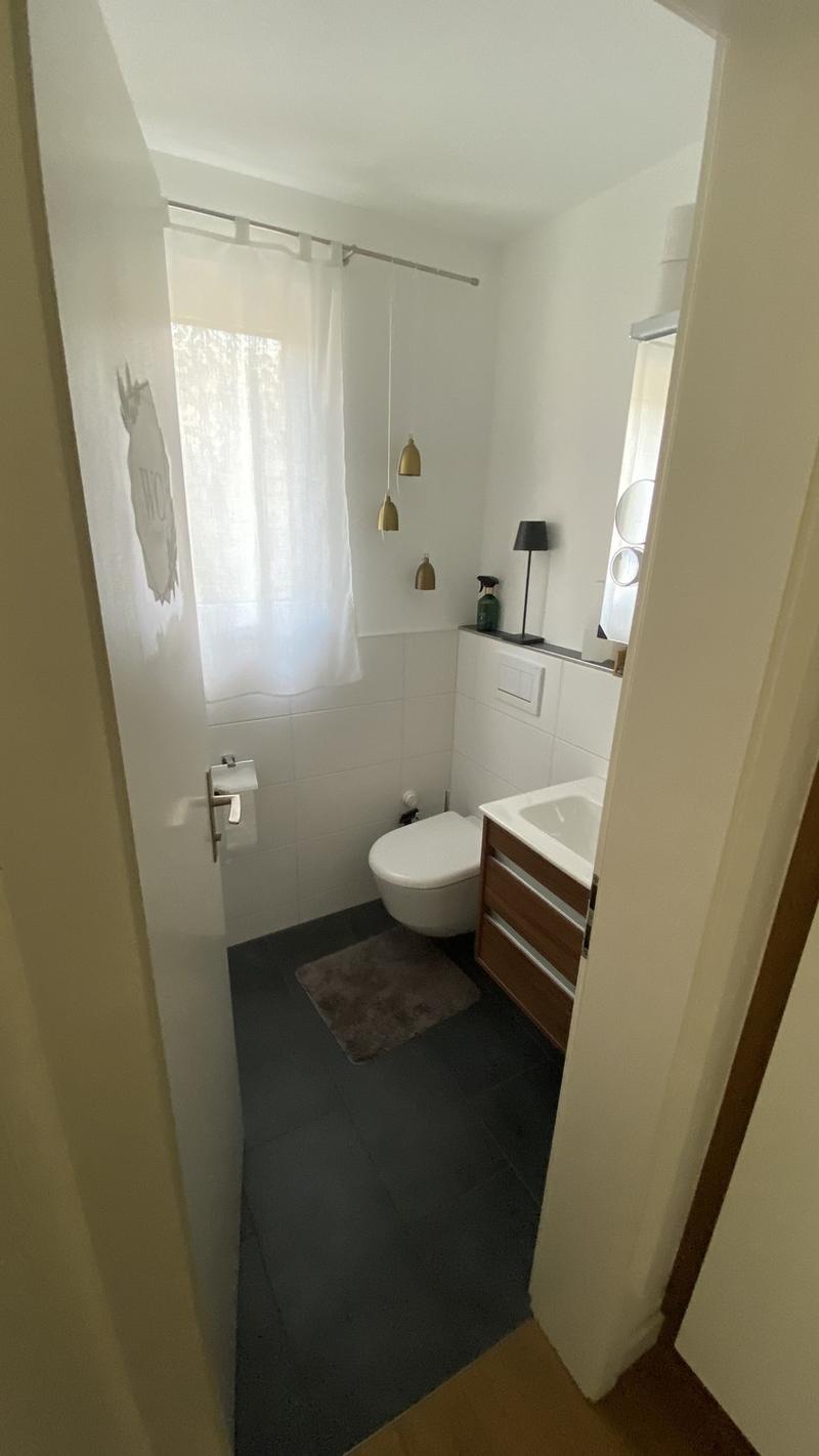 WG-Zimmer mit Balkon (Abendsonne) in 5.5 Zi Haus, zentraler Lage. (9)