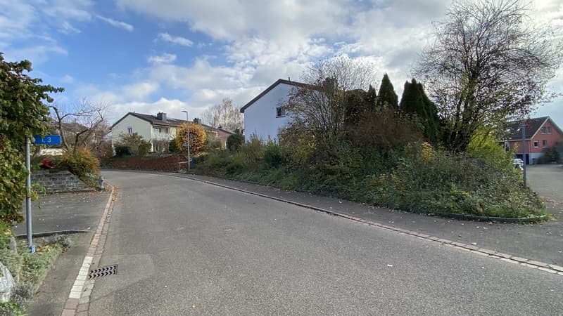 WG-Zimmer mit Balkon (Abendsonne) in 5.5 Zi Haus, zentraler Lage. (6)