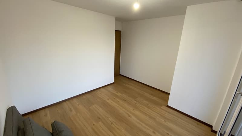 WG-Zimmer mit Balkon (Abendsonne) in 5.5 Zi Haus, zentraler Lage. (4)