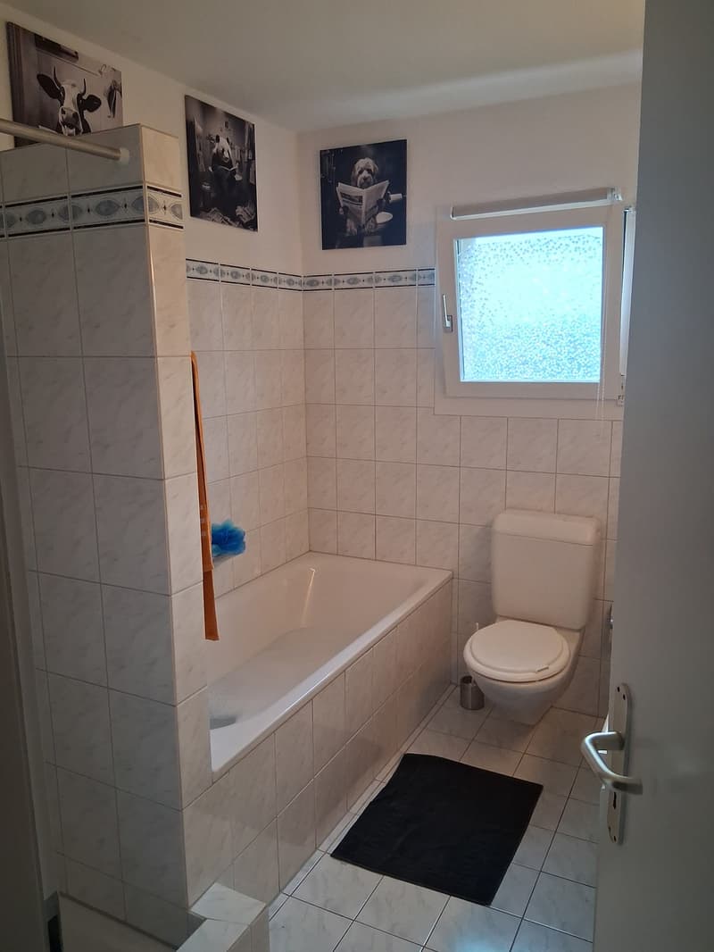 1 MitbewohnerIn gesucht für 2 unbewohnte Zimmer (6)