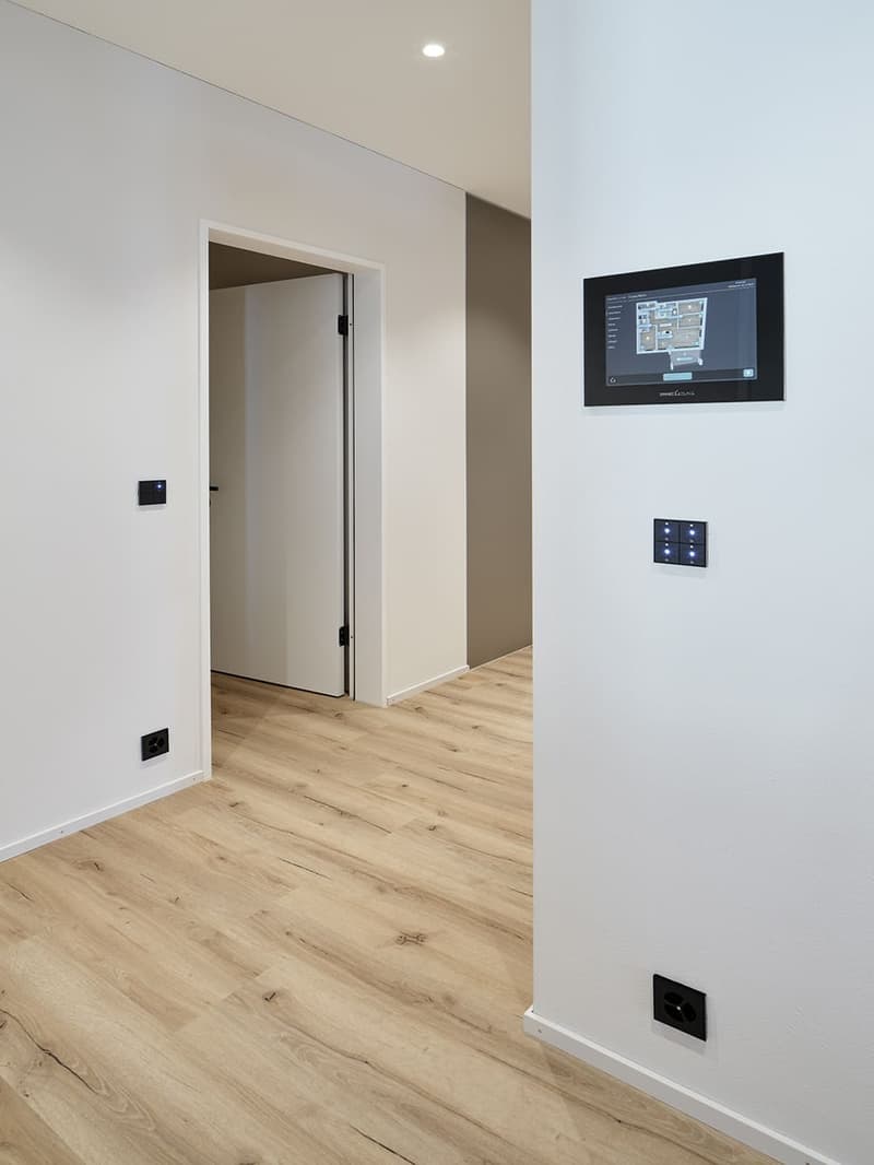 Zwischenmiete: neue 3.5ZimmerWohnung mit 24 m² Sitzplatz  Lachen SZ (6)