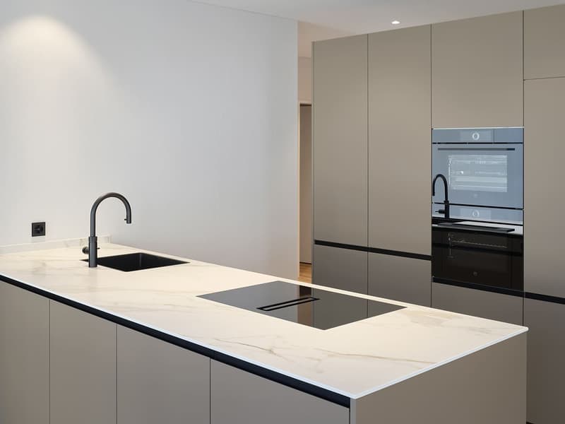Zwischenmiete: neue 3.5ZimmerWohnung mit 24 m² Sitzplatz  Lachen SZ (3)