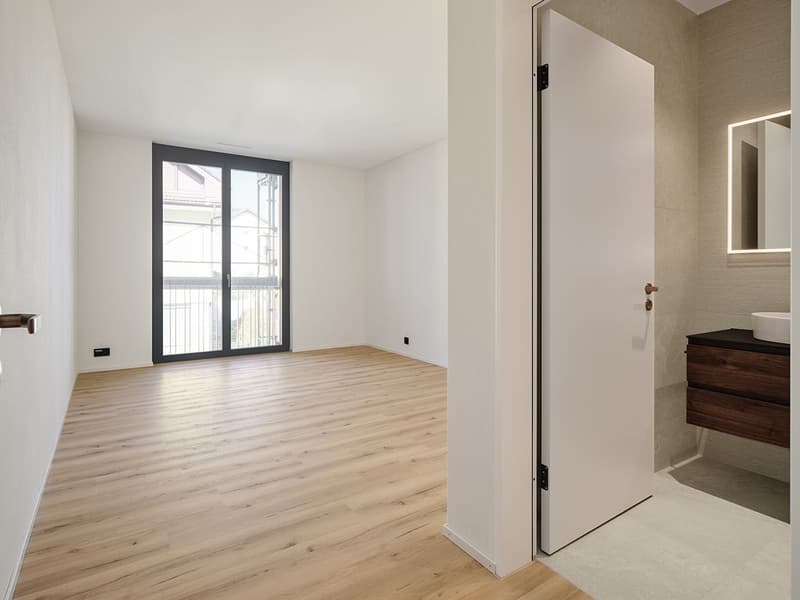 Zwischenmiete: neue 3.5ZimmerWohnung mit 24 m² Sitzplatz  Lachen SZ (4)